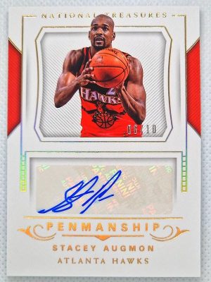 2017-18 Panini National Treasures – Penmanship Gold #PM-SAG Stacey Augmon AU, SN10