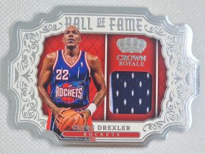 2021-22 Panini Crown Royale – Hall of Fame Memorabilia #HM-CDX Clyde Drexler MEM